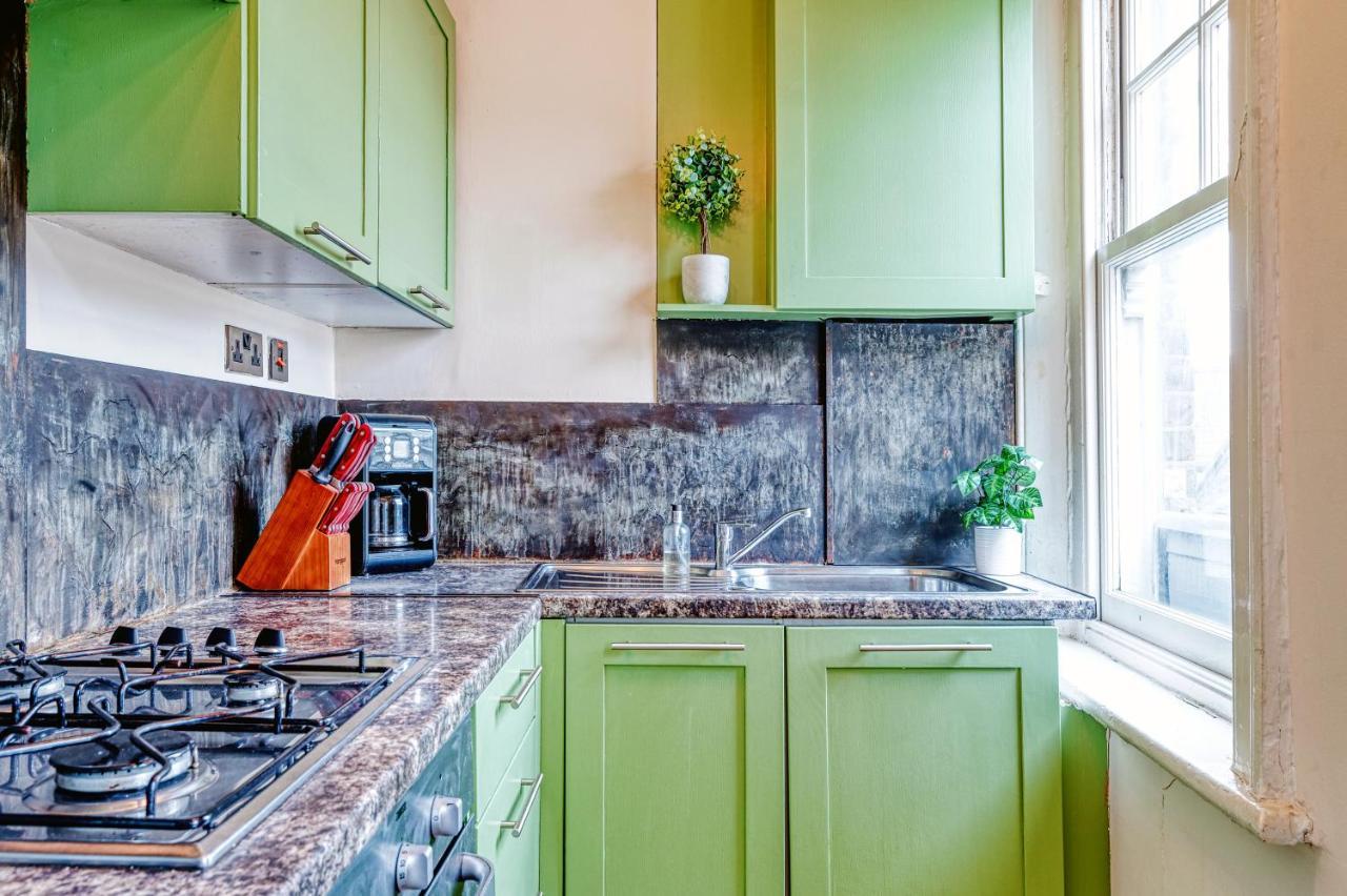 Sunny Corner Apartment In Center Of Лондон Экстерьер фото
